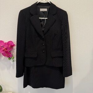 TAHARI ASL Women’s Black Pinstripe Blazer & Skirt Suit Set Size 6